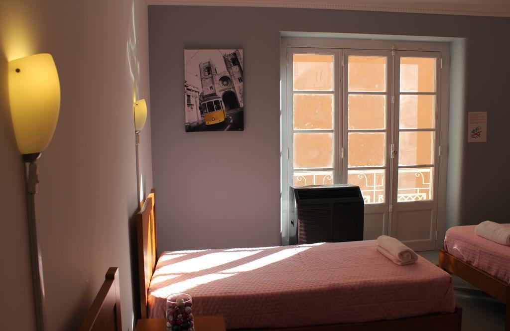 Residencial Duque De Saldanha Hotel Lisboa Стая снимка
